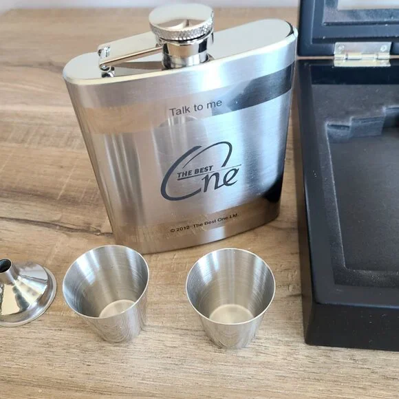 ''The best one'' gift flask set. Never used. In box. Gift for him. - Picture 4 of 9